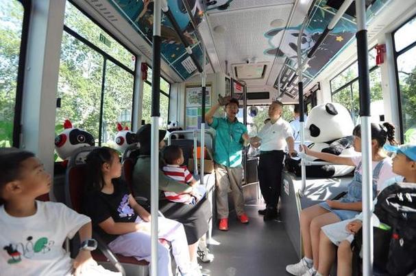 在公交车上,畅享欢乐时光——公交车上的欢乐